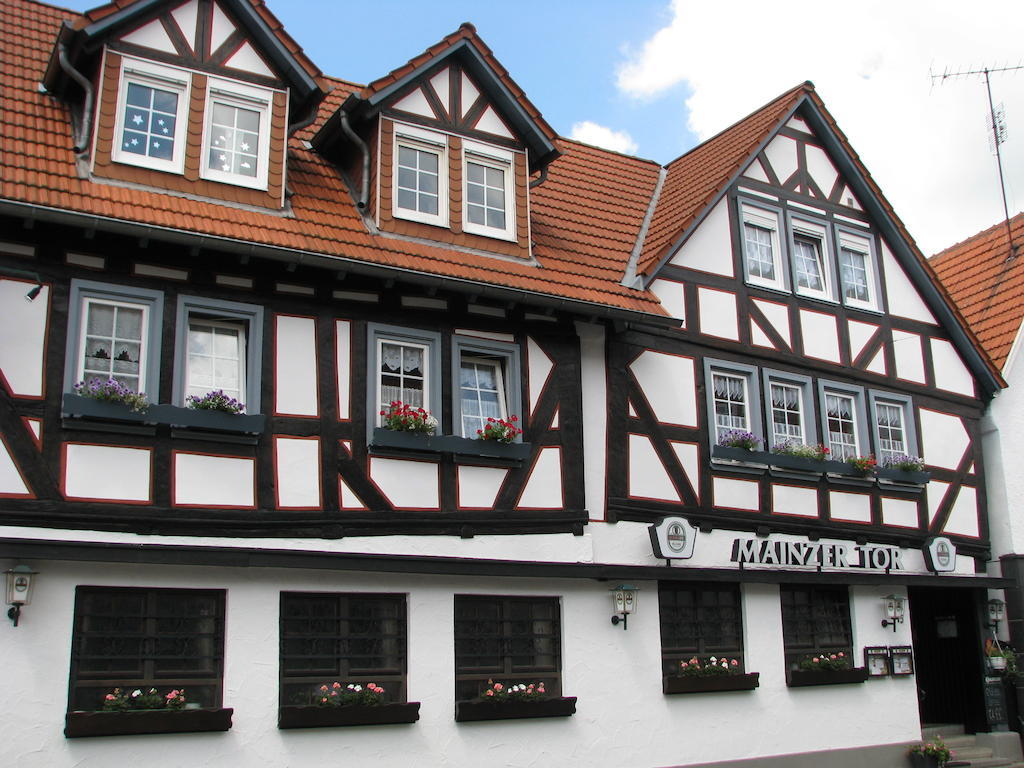 Restaurant / Pension Mainzer Tor Alsfeld Exteriör bild